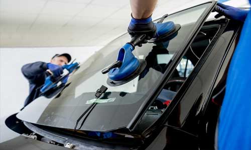 Car window replacement service
