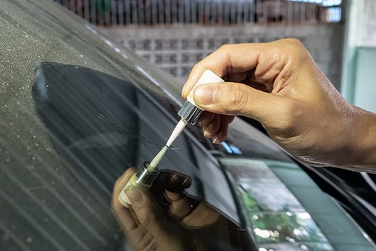 Windshield chip repair service
